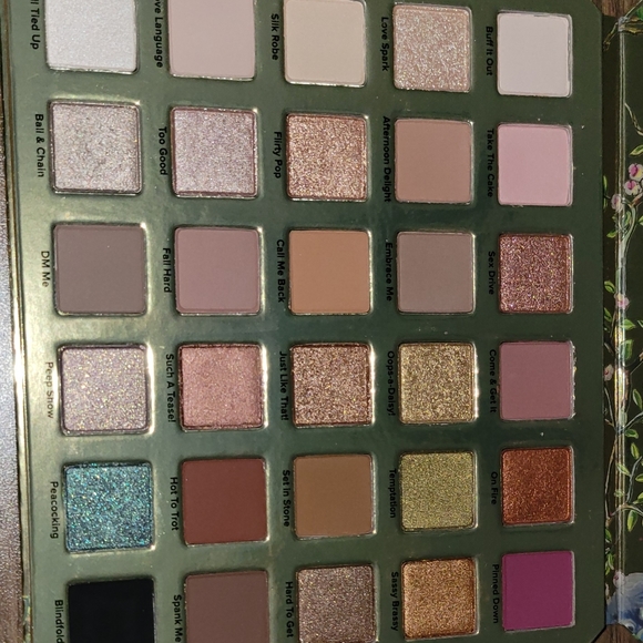 Too Faced NATURAL lust pallete - Picture 2 of 3